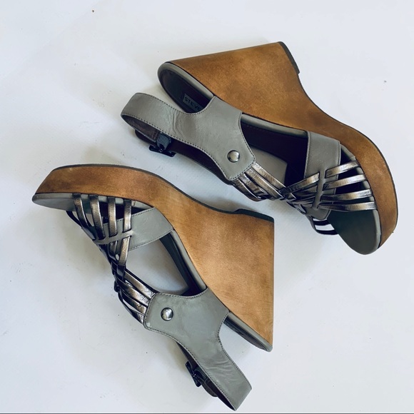 STEVE MADDEN Gray leather Turnpyke wood wedge heel - Picture 1 of 8